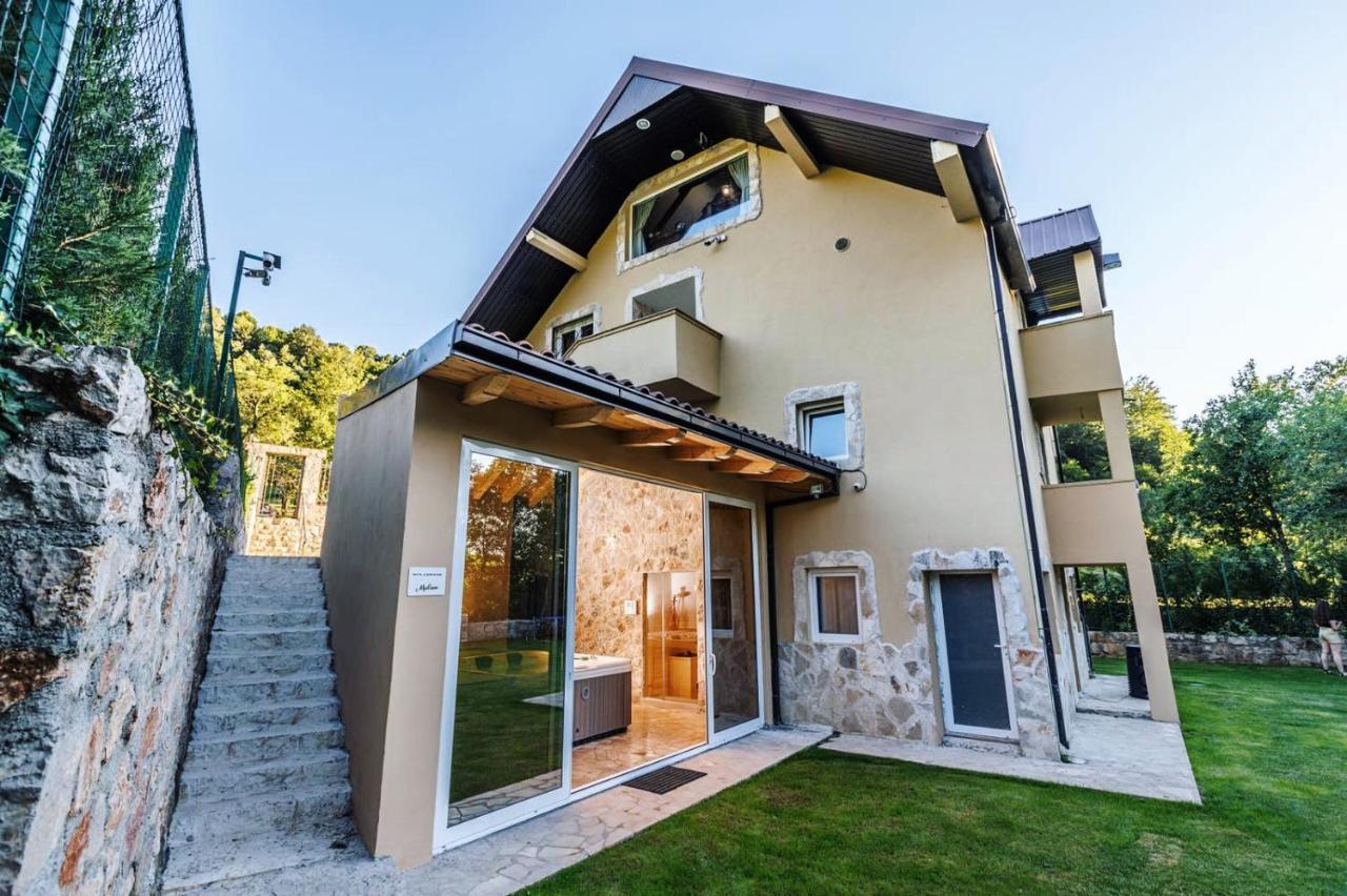 Family Spa Apartments Sunny&Shiny Savnik Exterior photo